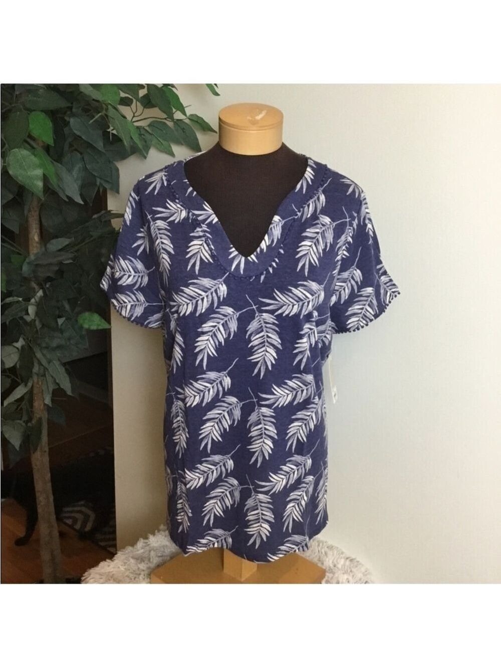 Croft & Barrow bobble trimmed short sleeve tee Womans size XL leaves
